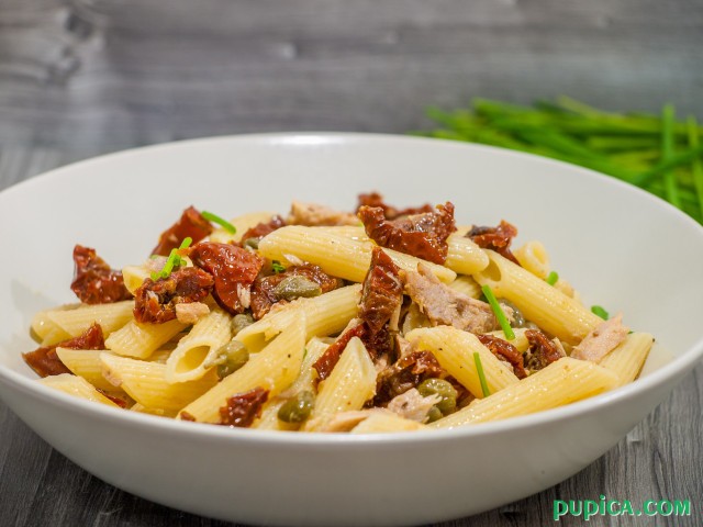 Pasta with Sundried Tomatoes, Capers and Tuna