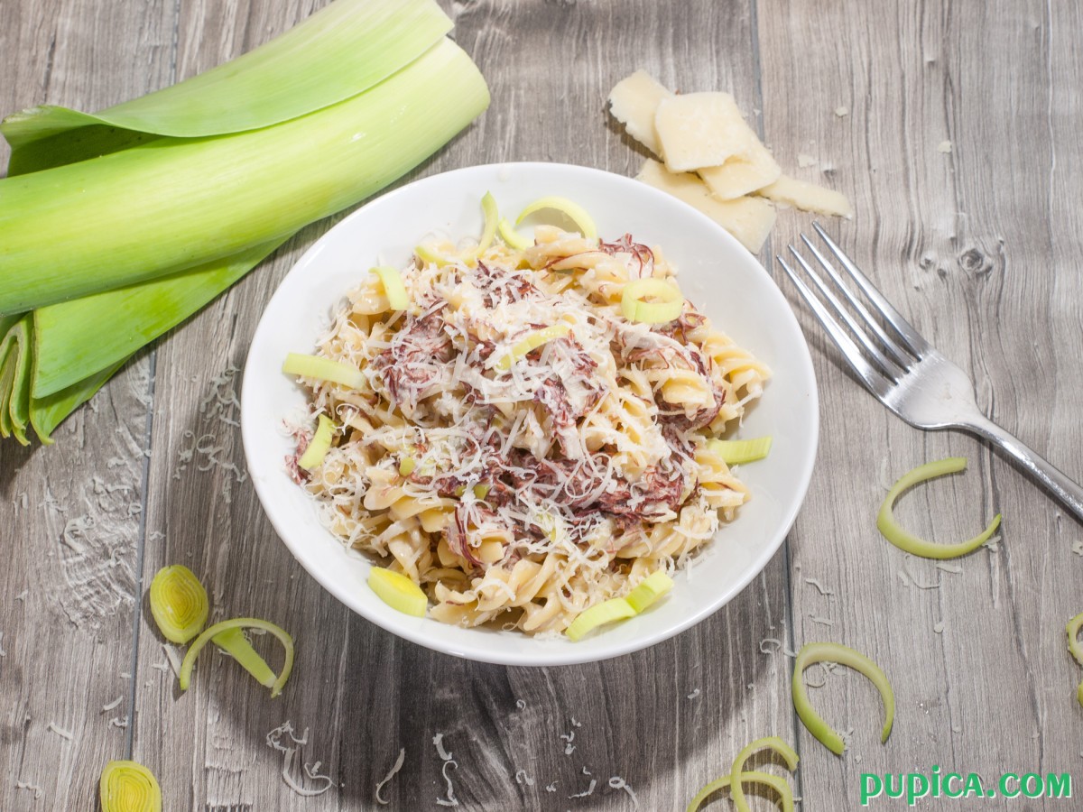 Pasta with horse meat and leeks