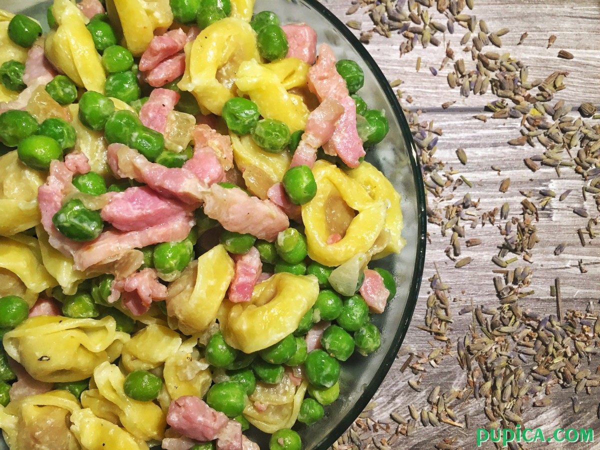 Tortellini with Peas and Bacon